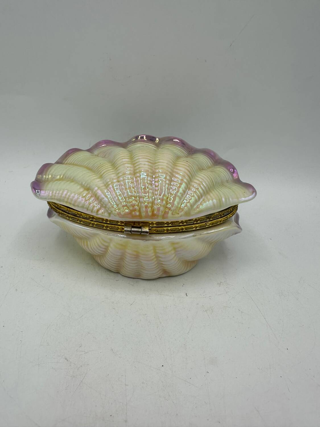 Shell jewelry box