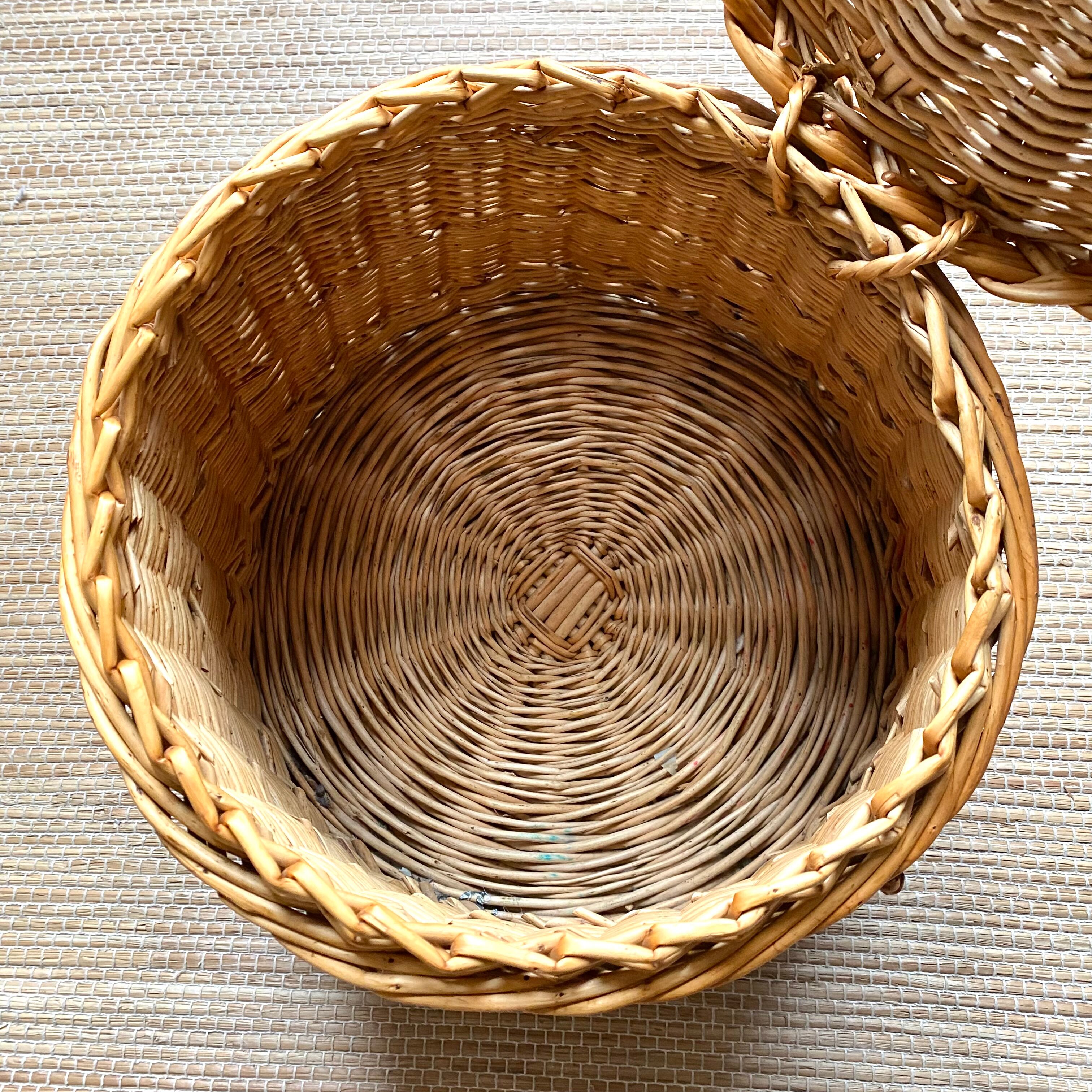 Vintage pouf braided wicker storage chest