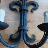 Paire d’appliques en fer forgé Lys de château Français