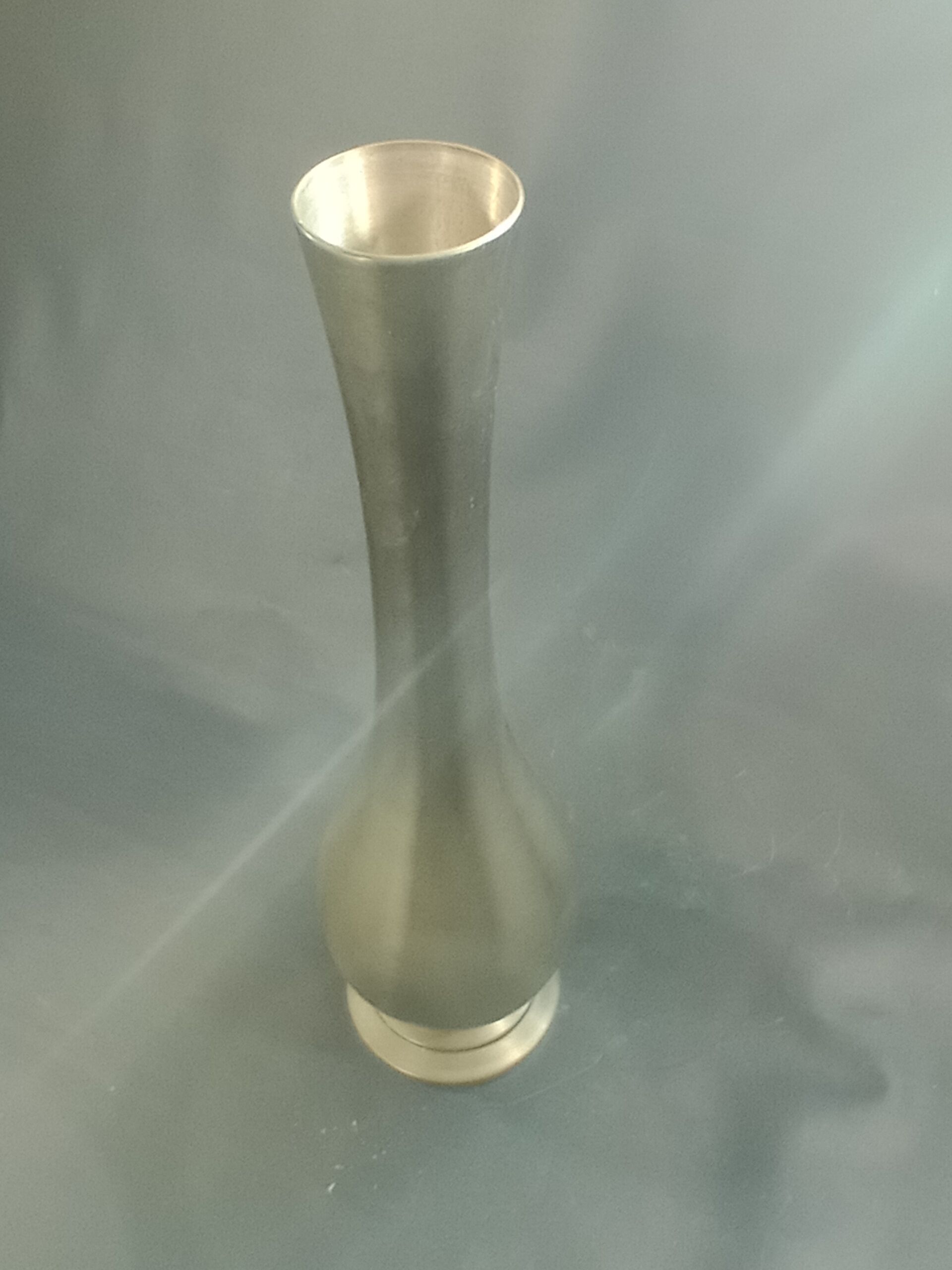 Pure tin soliflore vase
