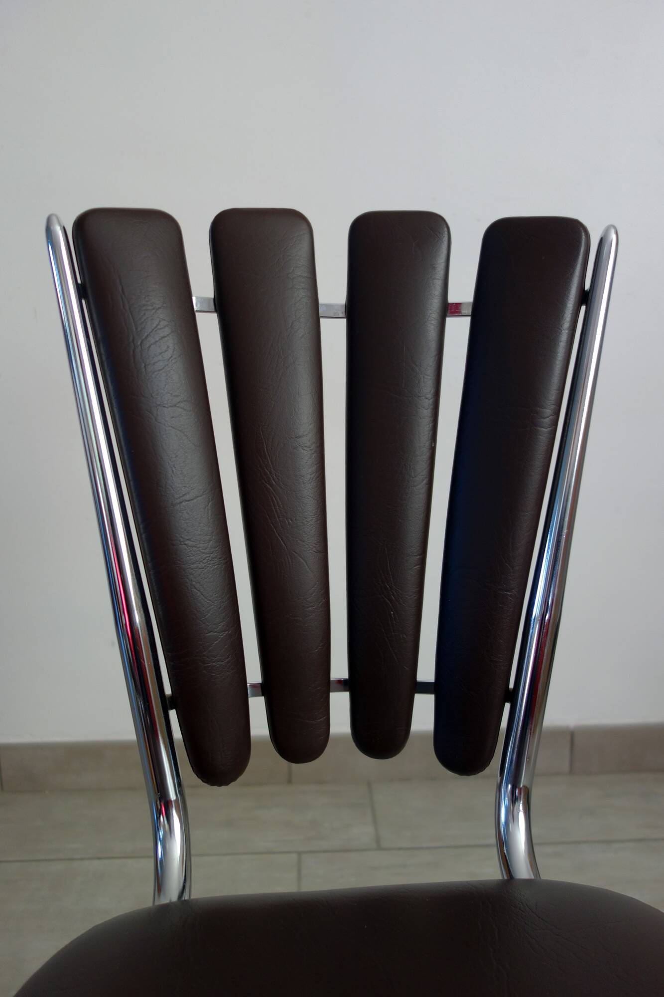 Lot de 2 chaises pétales chocolat Soudexvinyl