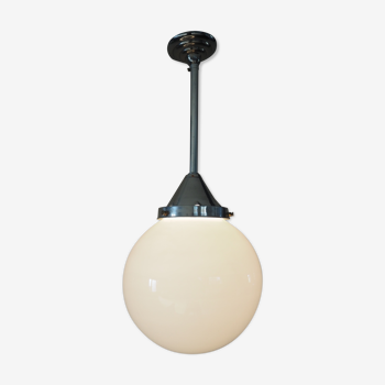 Art deco hanging globe in white opaline and aluminum rod