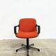 Fauteuil visiteur Charles Pollock pour Comforto — lainage orange, années 70