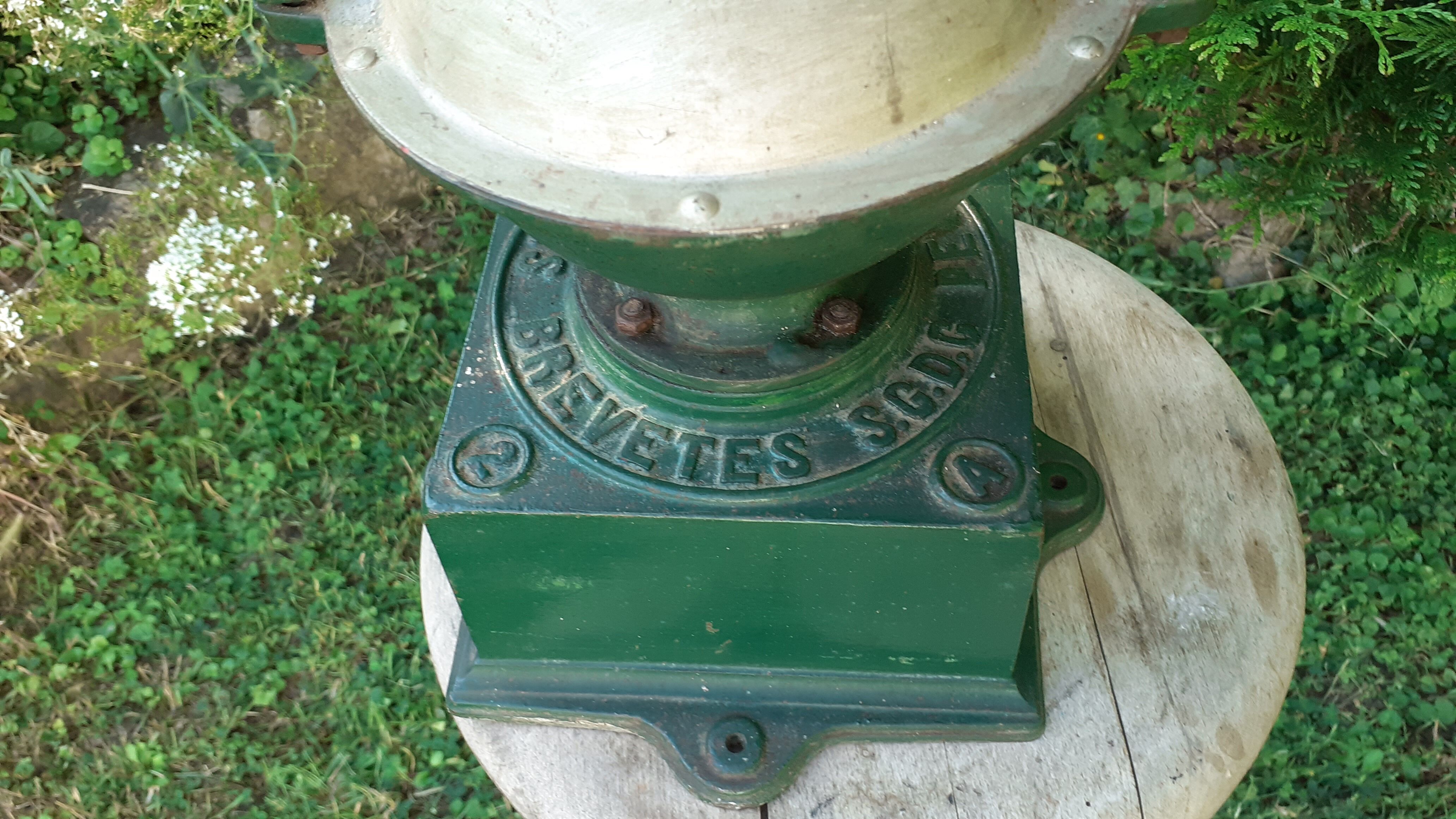 Peugeot frères counter coffee grinder