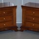 Ensemble de commodes en bois dur avec bases finement sculptées