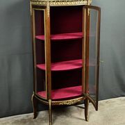 Small mahogany display cabinet, Louis XV to Louis XVI transition style – early 20th century.