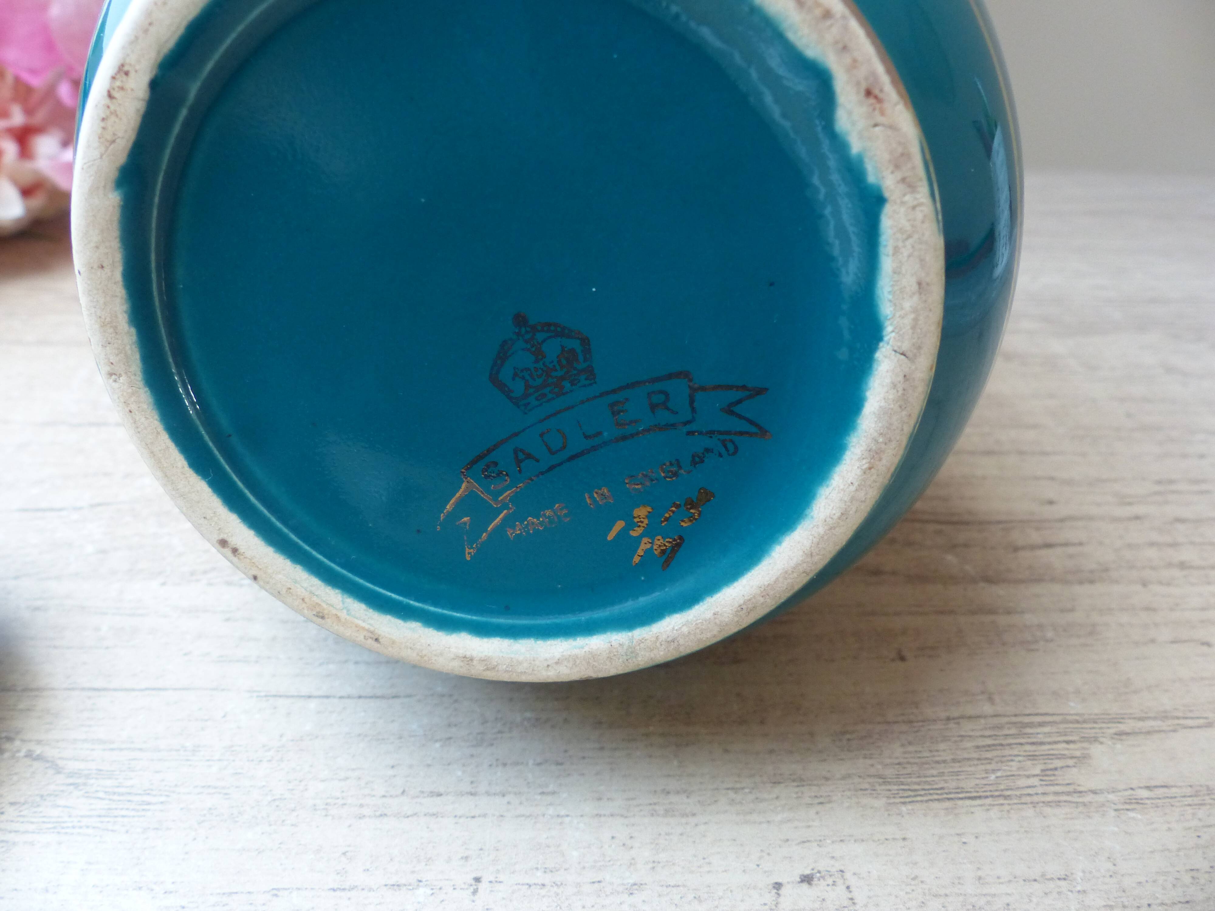 Old and rare green Sadler ceramic coffee maker with gold patterns, Vintage 1950 English coffee maker