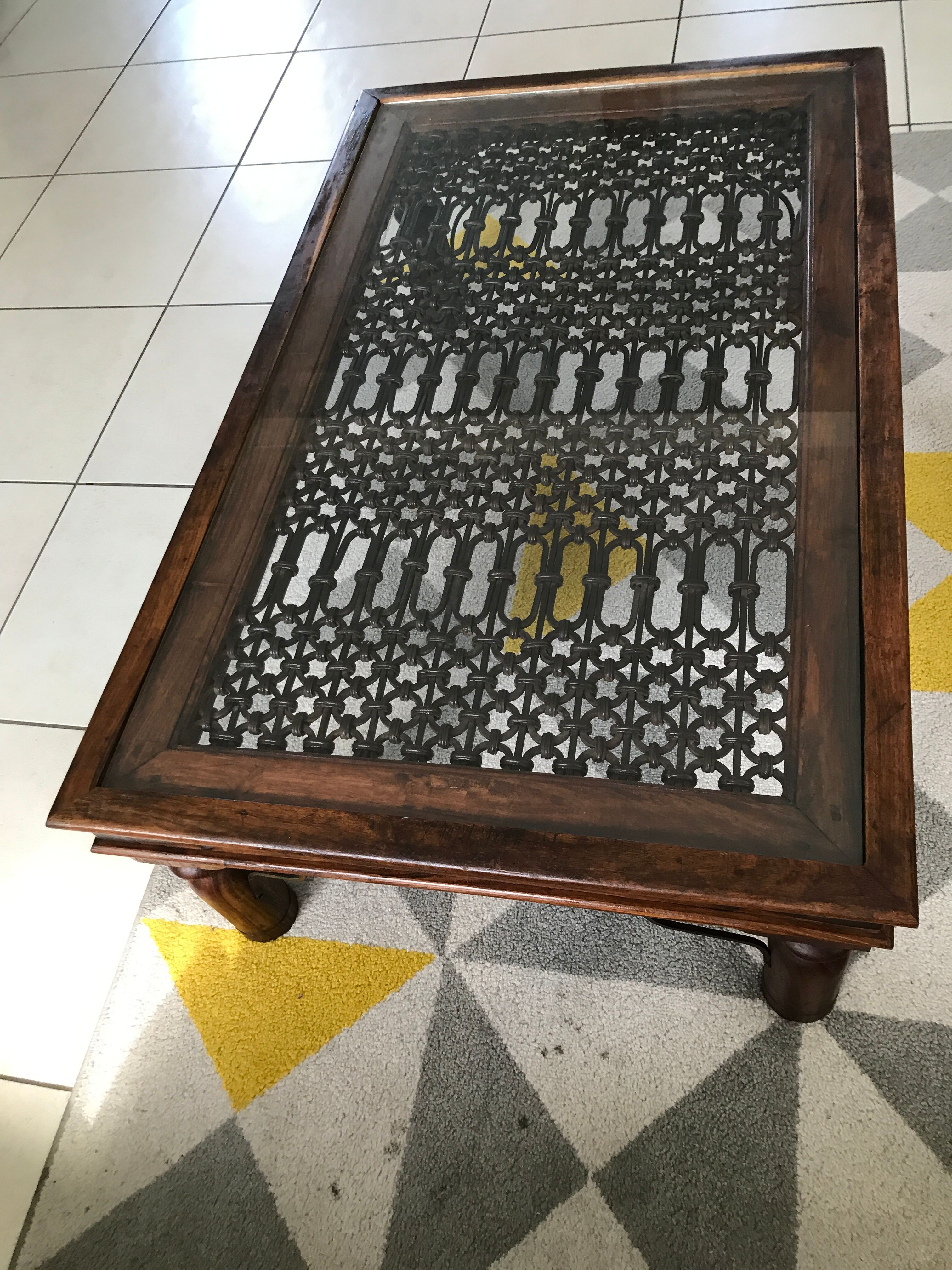 Tray coffee table decorated with a wrought iron trellis from 60-70