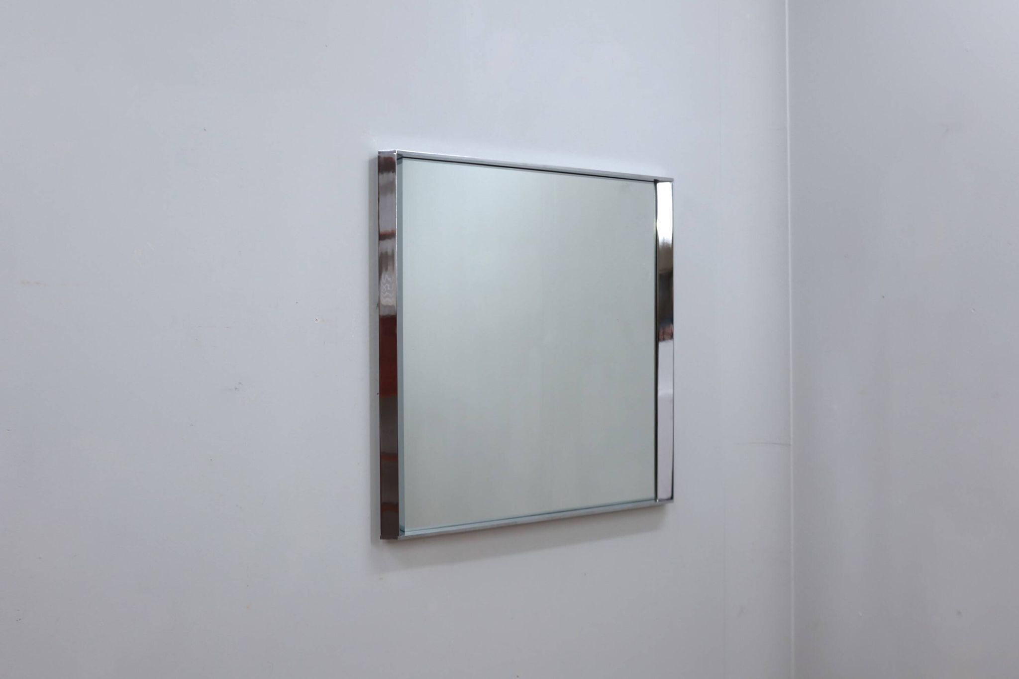 Miroir d'angle en forme de prisme triangulaire vintage des années 1970