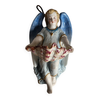 Polychrome Biscuit Font in the 19th Century