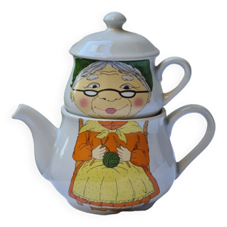 Teapot, herbal tea maker and cup with granny decor