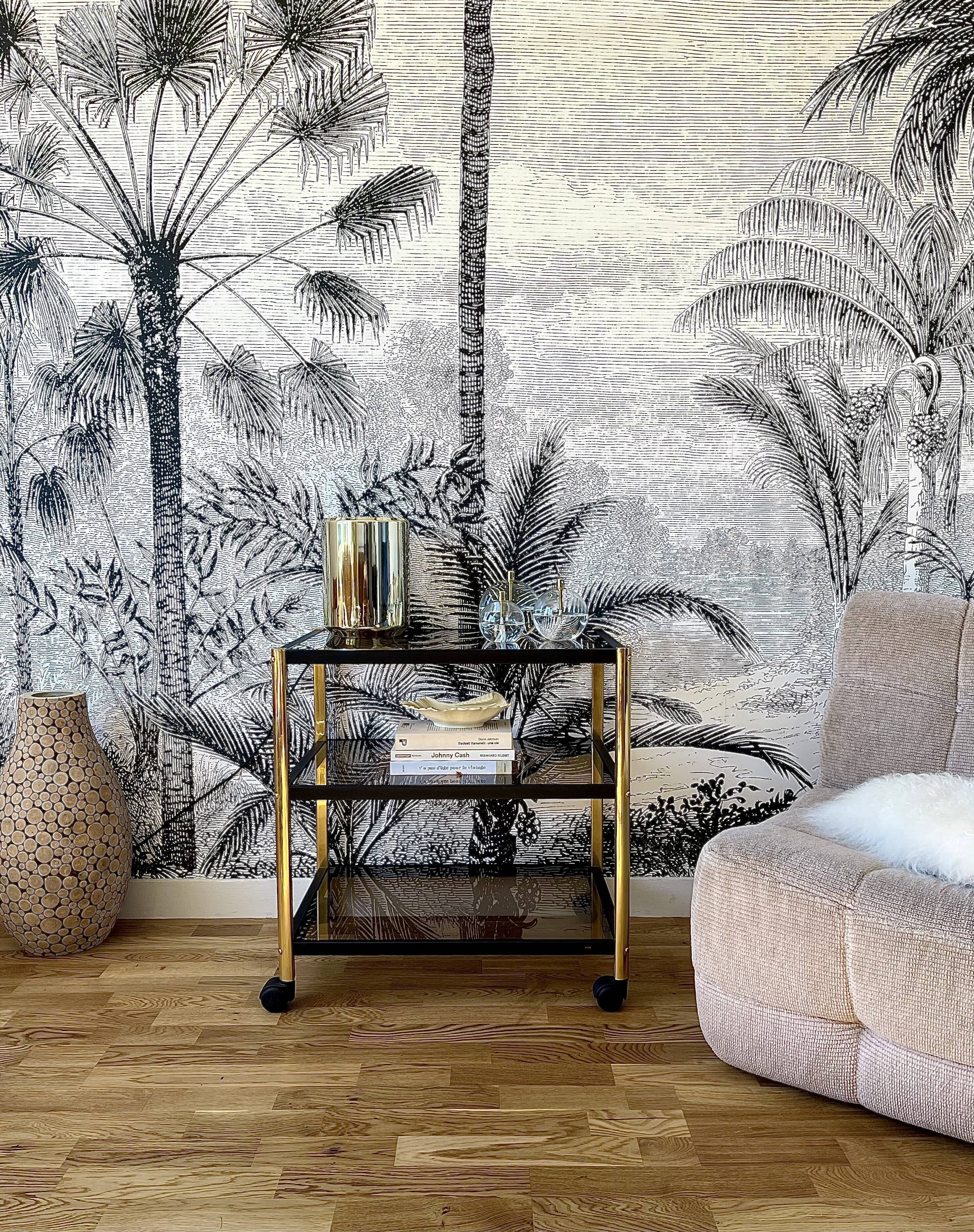 Glass and metal service 1980