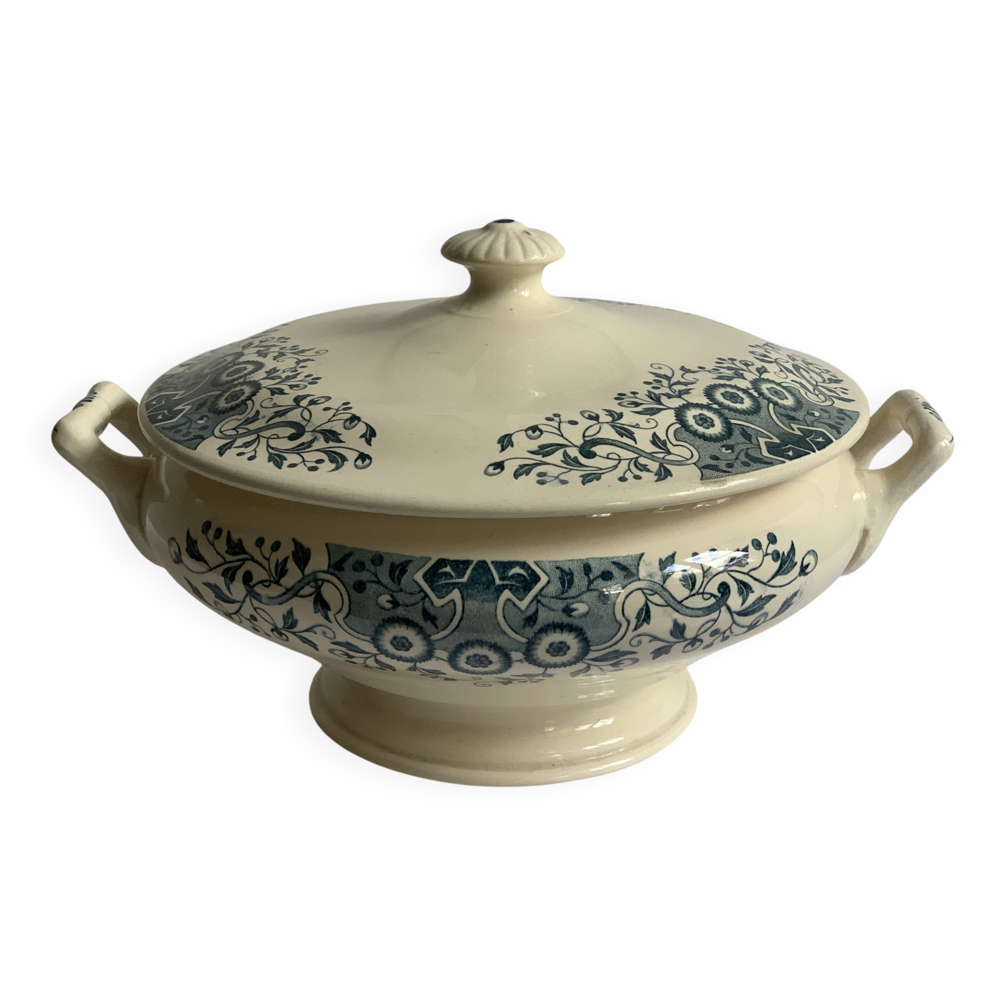 Ironstone soup tureen Longchamp Luzy