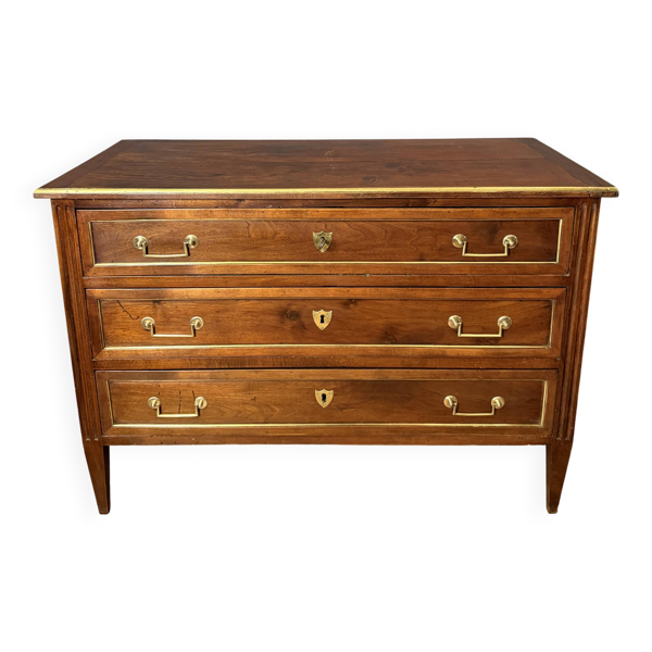 Commode Louis XVI en Noyer Hêtre et laiton