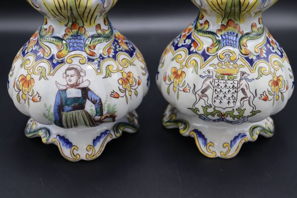 Paire de vase peints à la main ''Rouen'' Faïence 1910