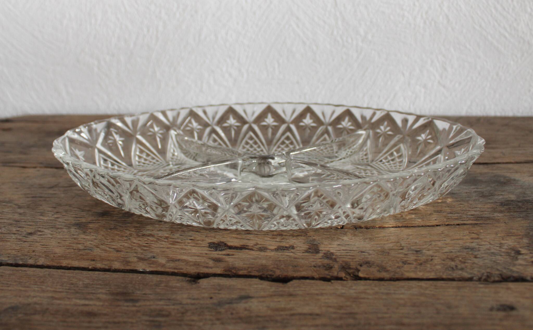 Glass compartment dish