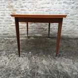 Table scandinave à deux allonges