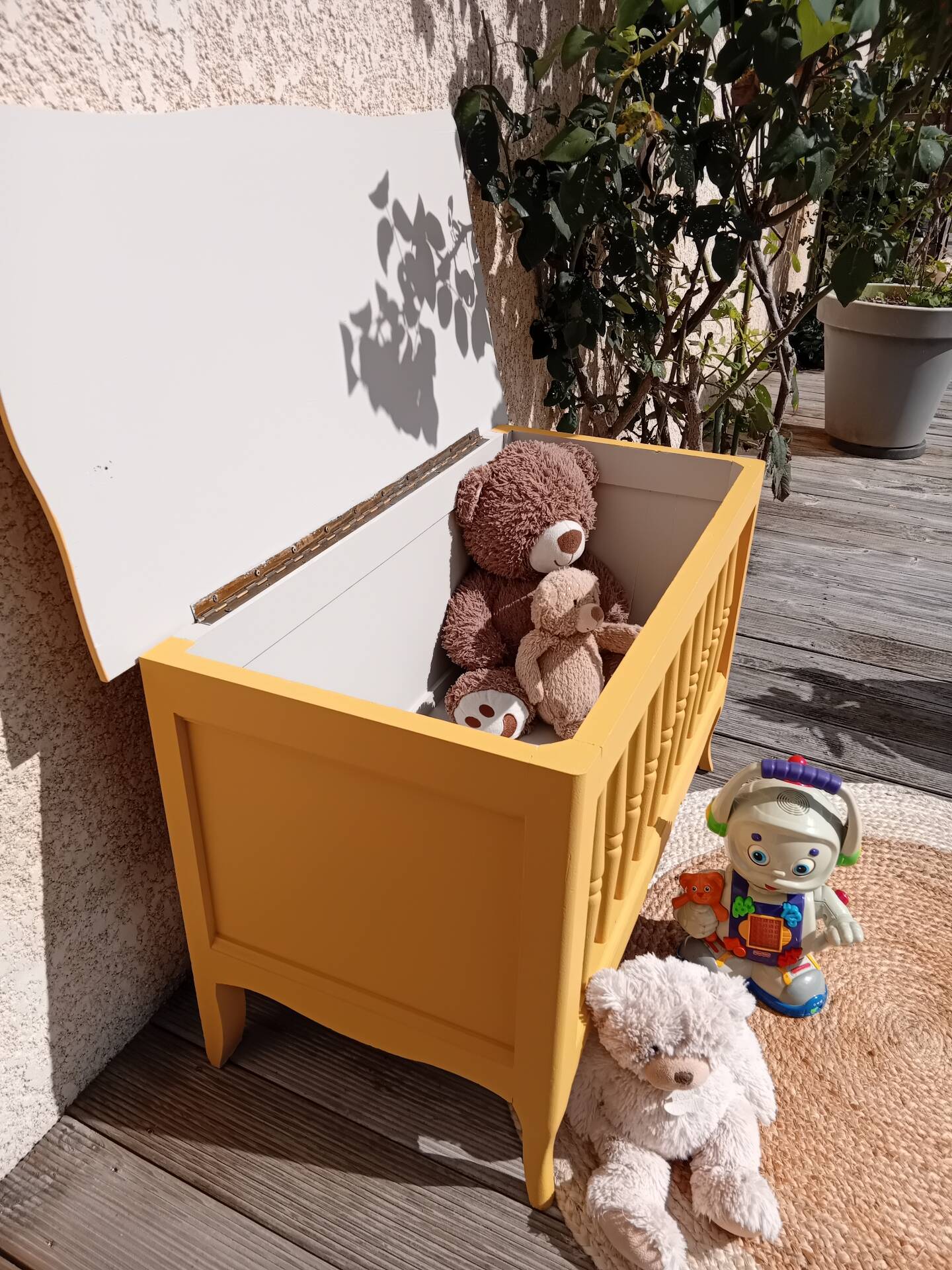 Toy chest