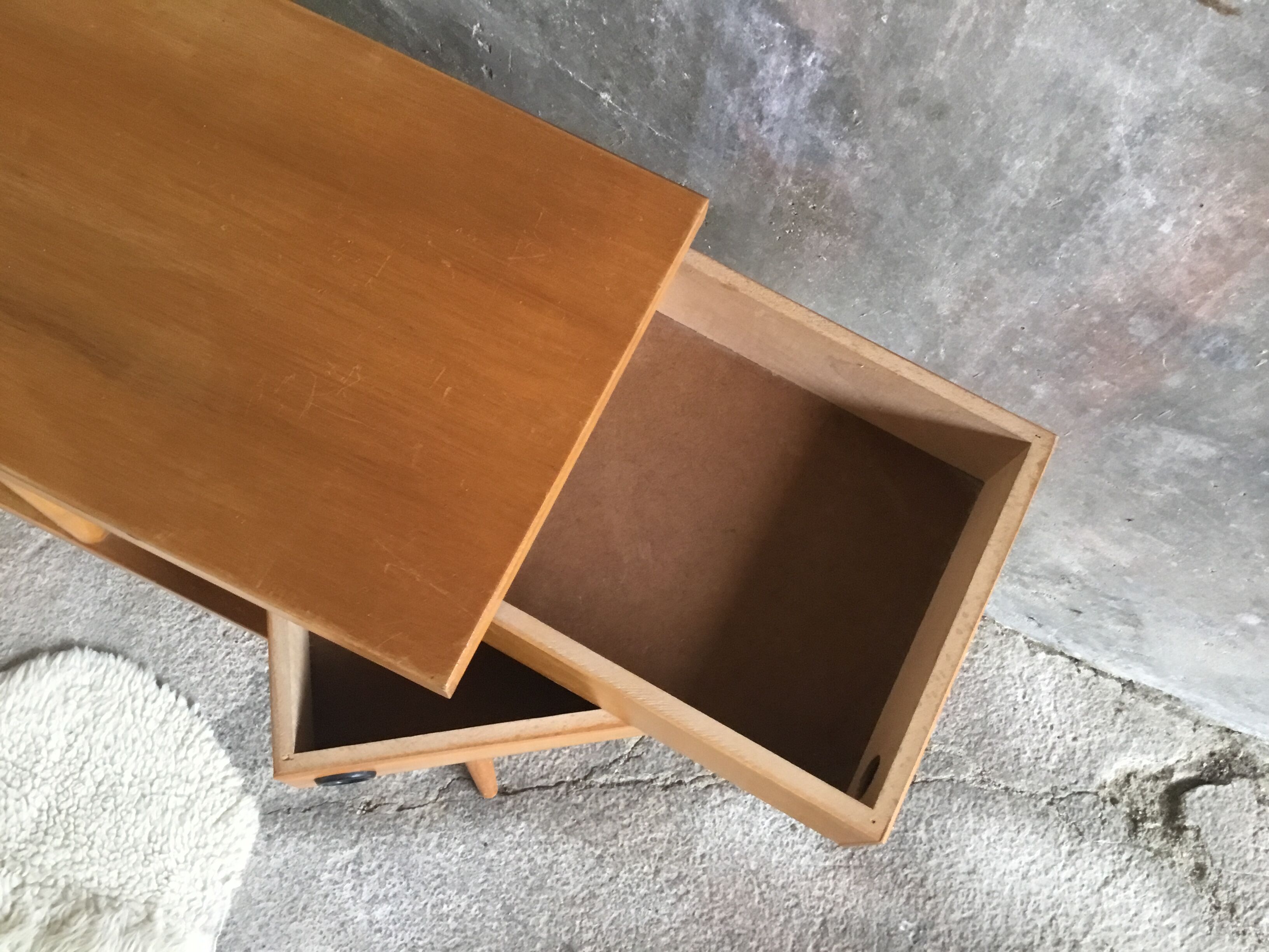 Worker with compass feet and swivel drawers vintage 1960