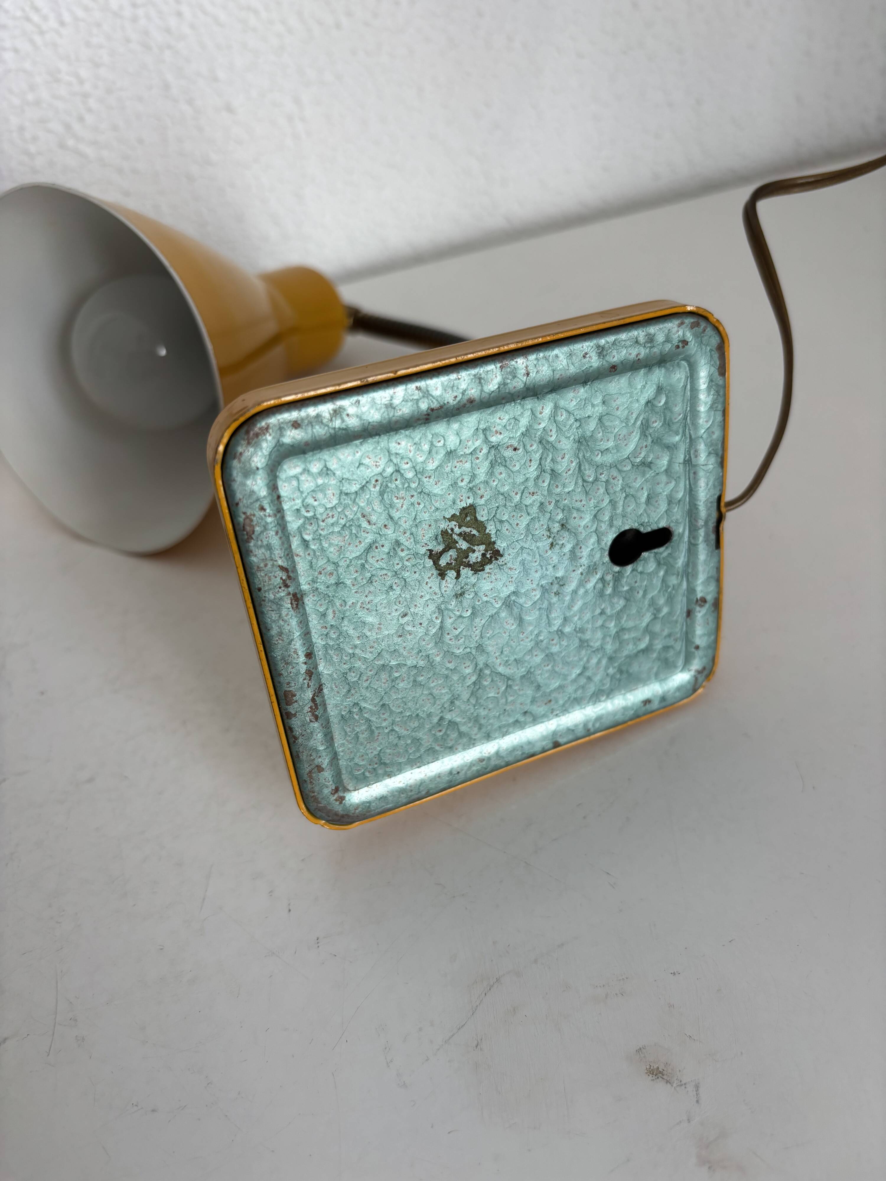 Vintage 1950 bedside lamp for children's desk gum-gutta - 21 cm