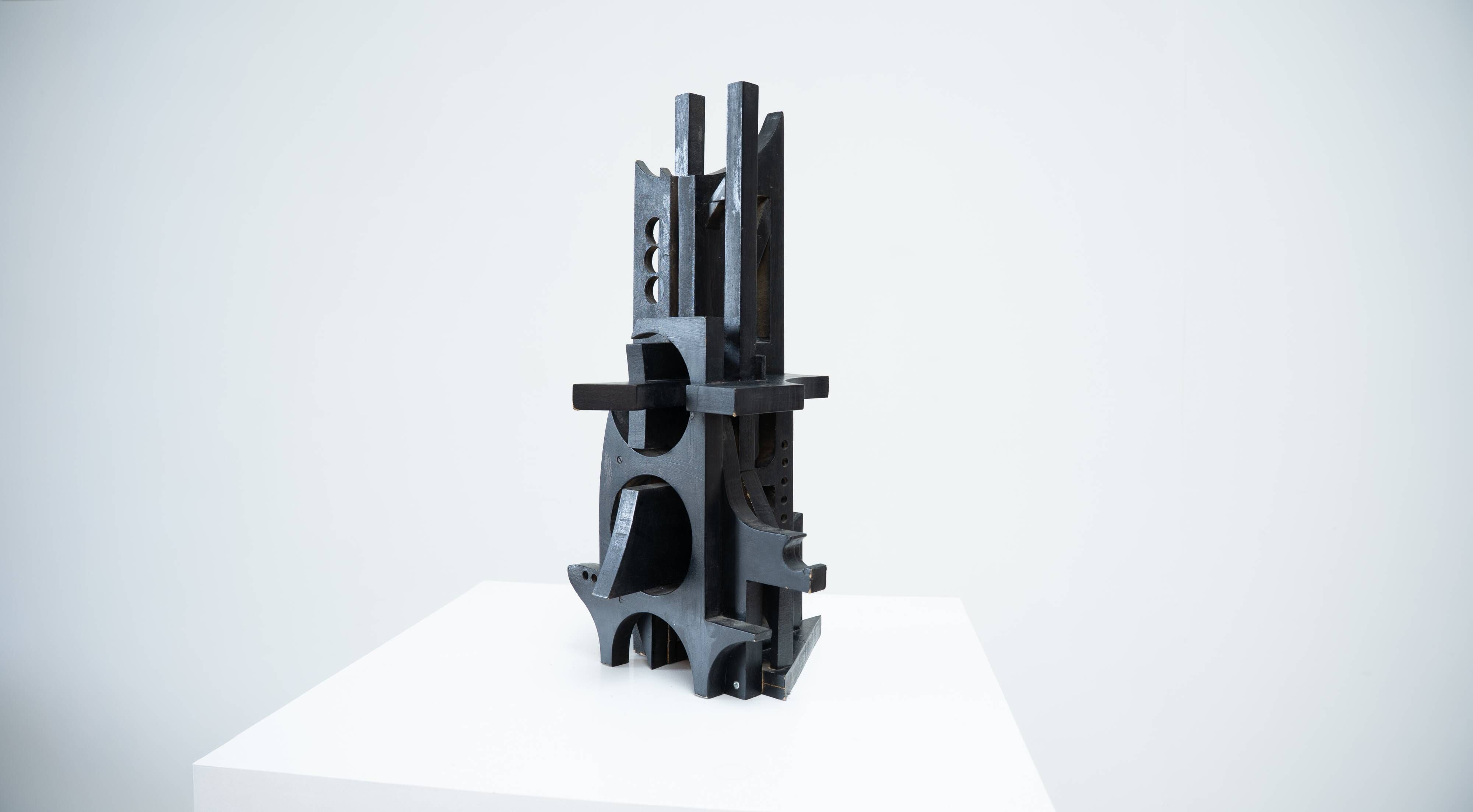 Sculpture en bois italienne abstraite