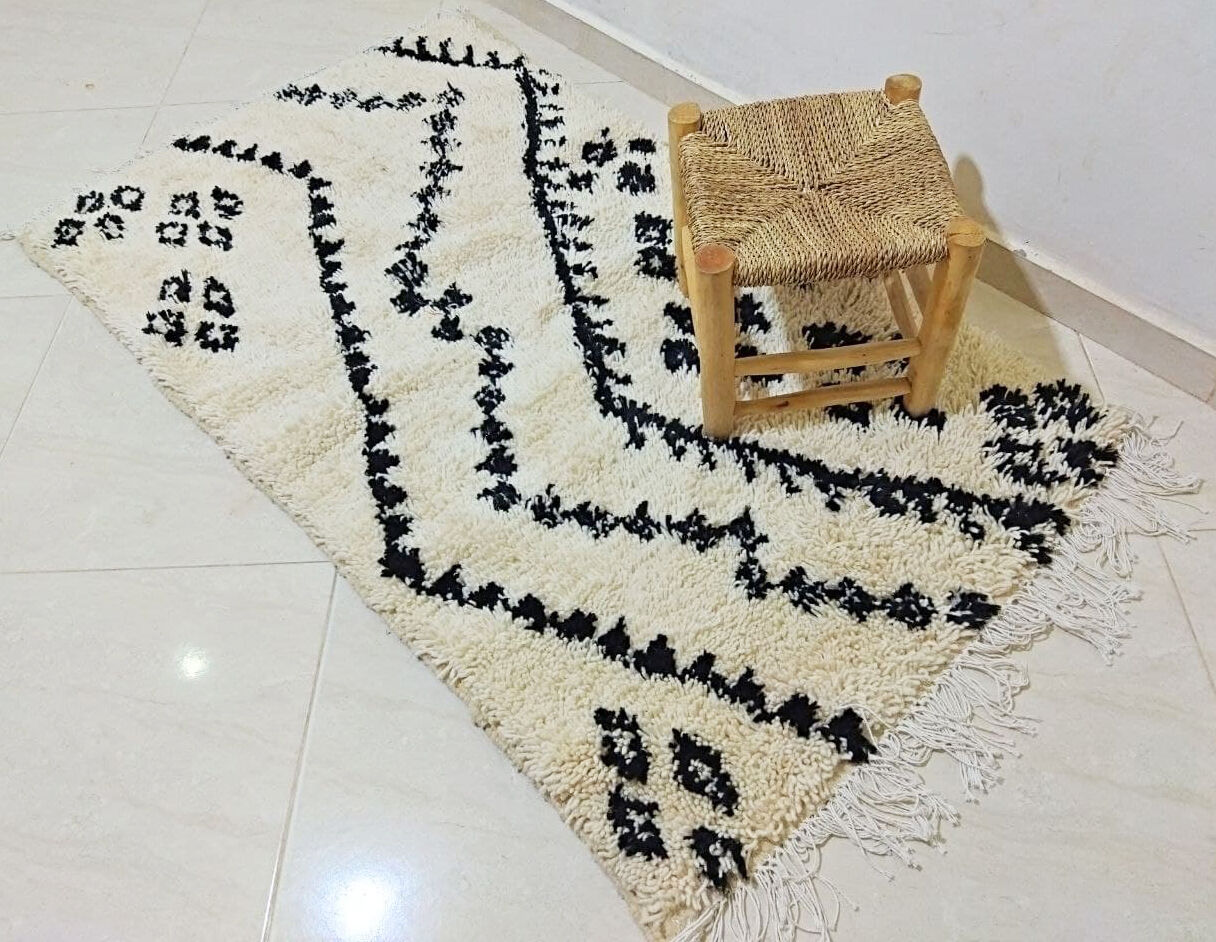 Moroccan berber carpet 156 x 88cm
