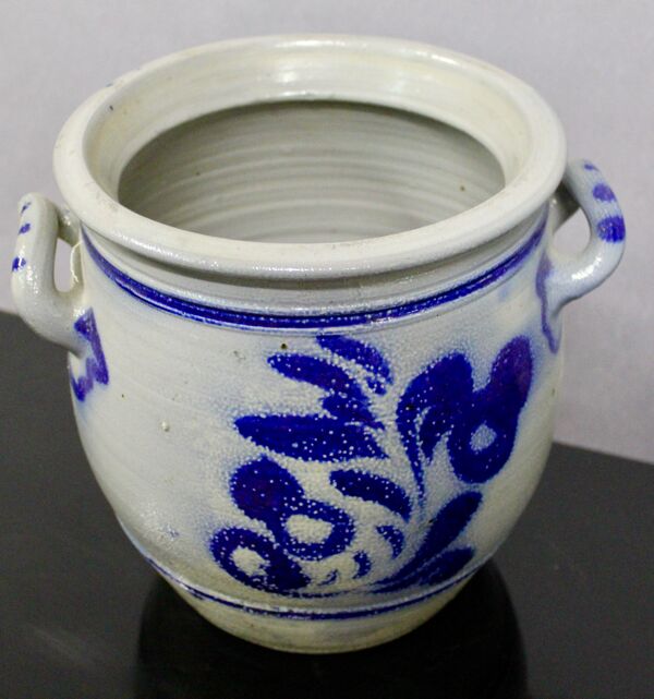 Paire de pots en grès émaillés au sel, gris et bleu