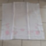 2 taies d' oreillers anciennes entourage jours fait main. monogramme et incrustations.