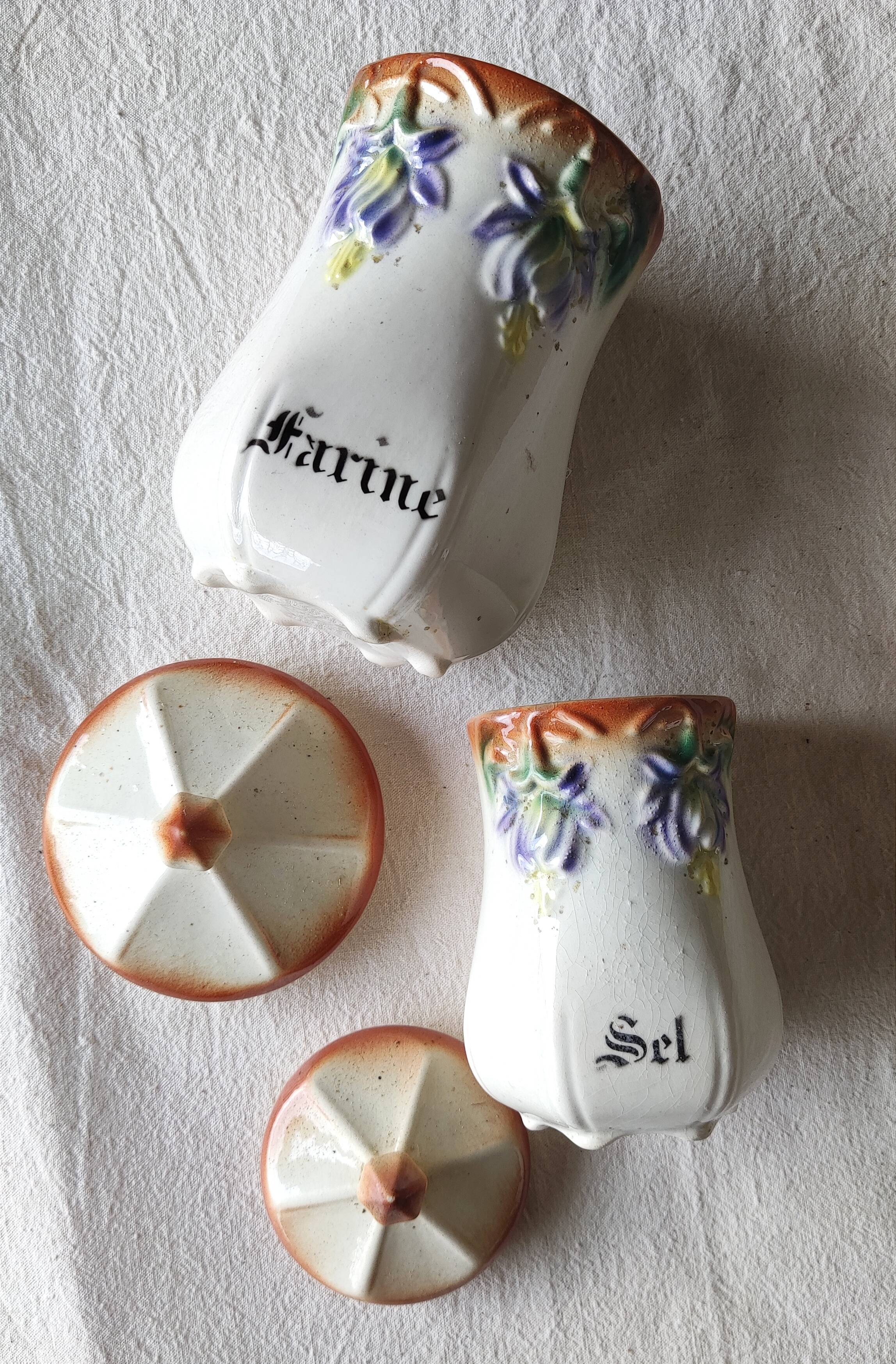 Set of 2 spice jars in art nouveau barbotine 1900