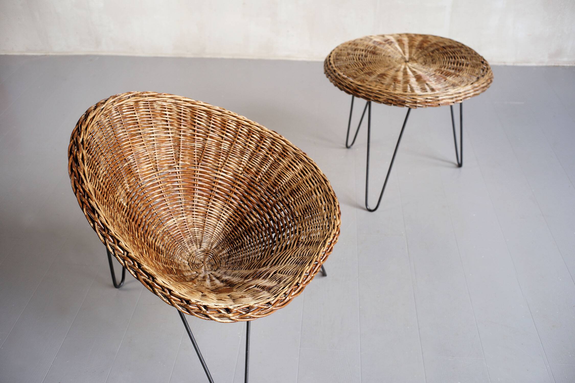 Roberto Mango, armchair and coffee table, Italy 1950