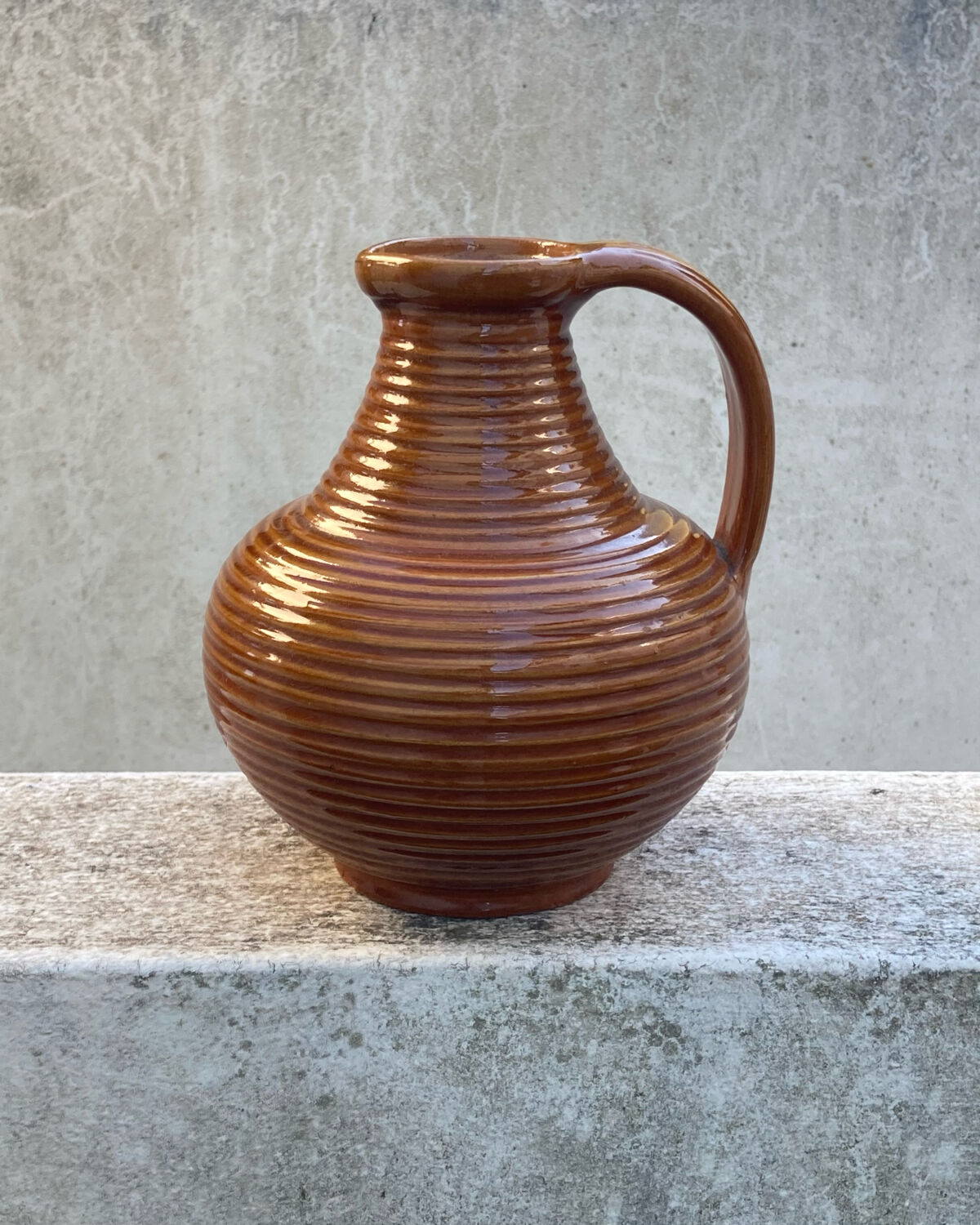 Carafe cruche ancienne en céramique