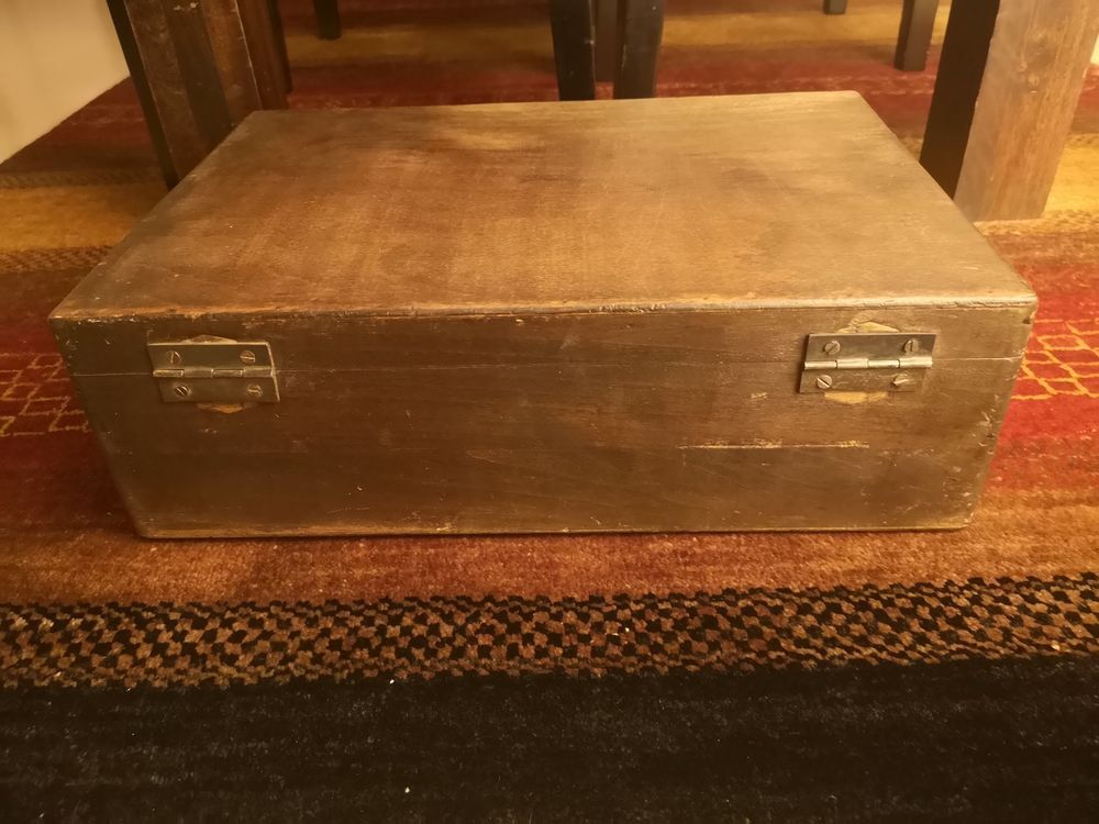 Uncompartmentalized painter's briefcase/suitcase - 1930s/1940s