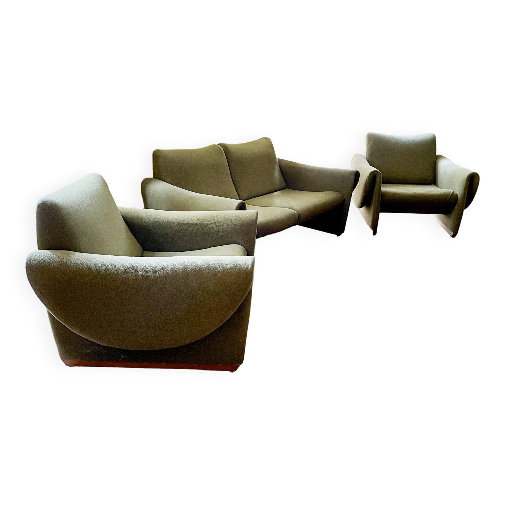 Set of a sofa and 2 armchairs