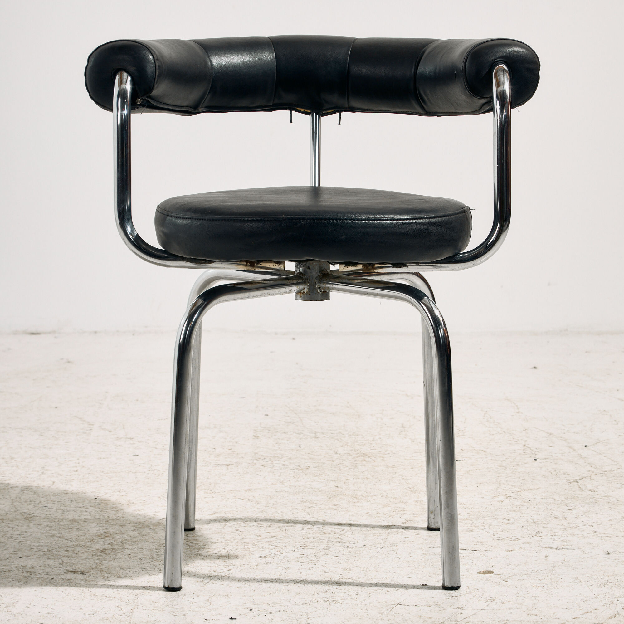 Fauteuil pivotant tubulaire style Bauhaus