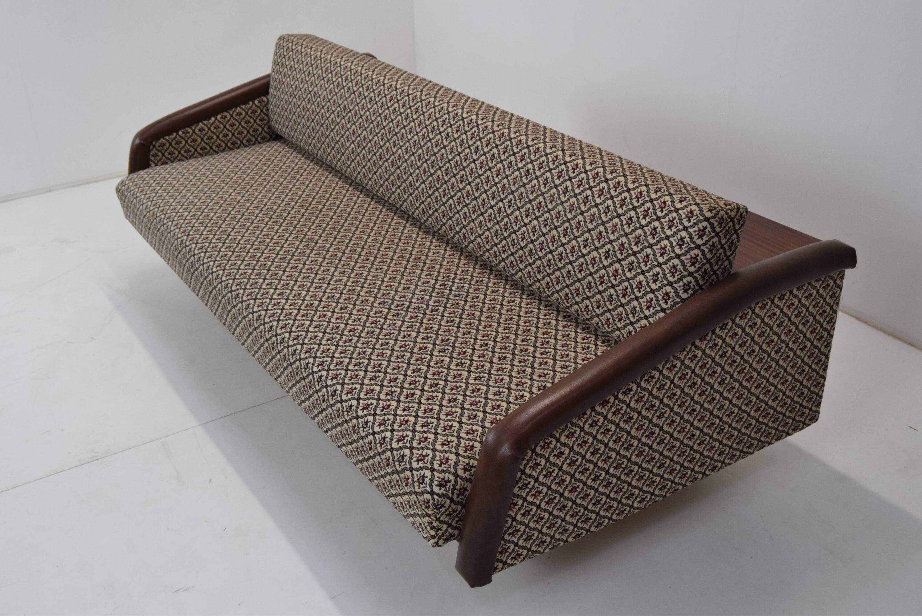 Mid-century 3-seat Sofa or Daybed,Jitona,1970's.