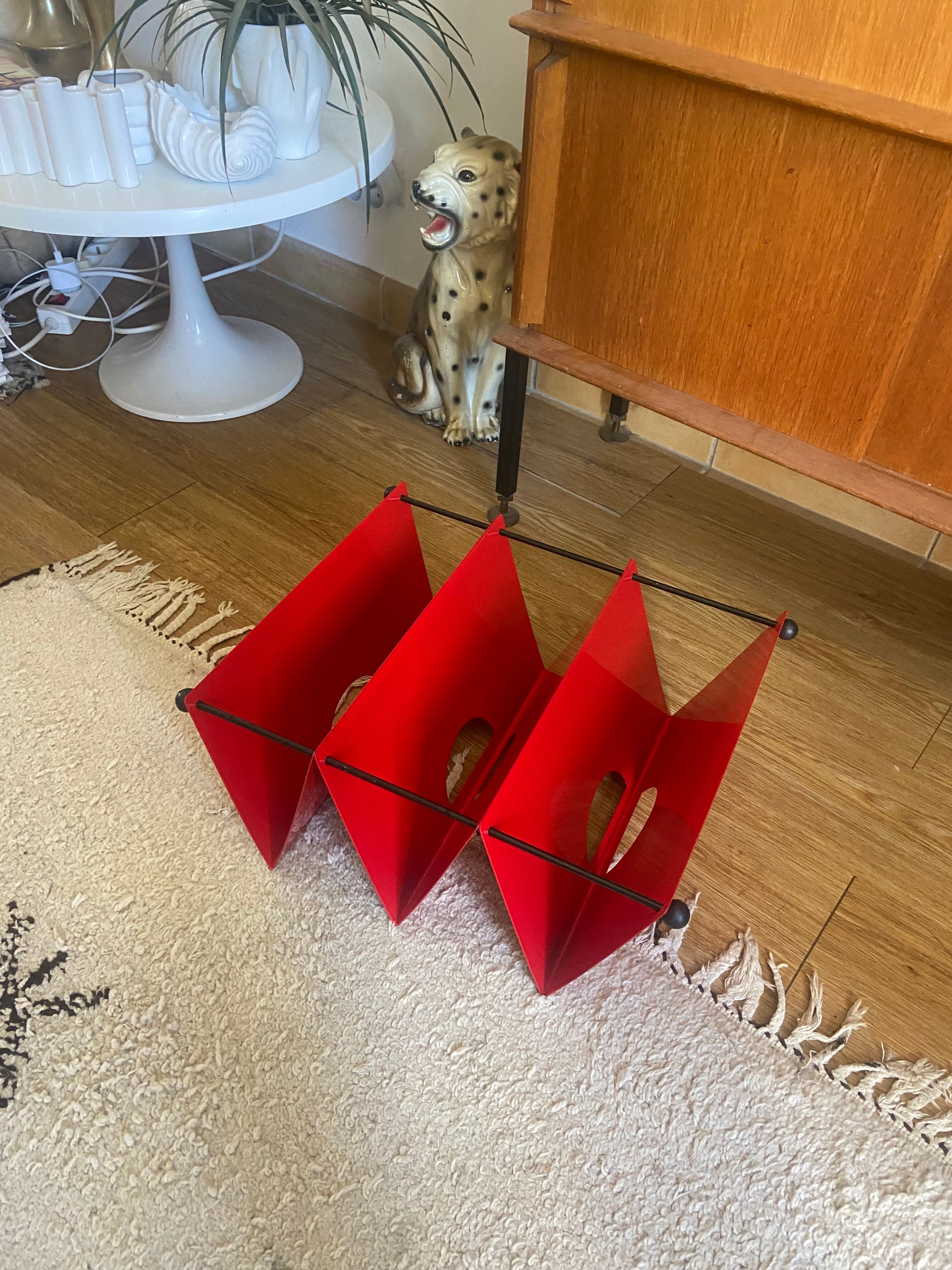 Metal magazine holders from the 80s