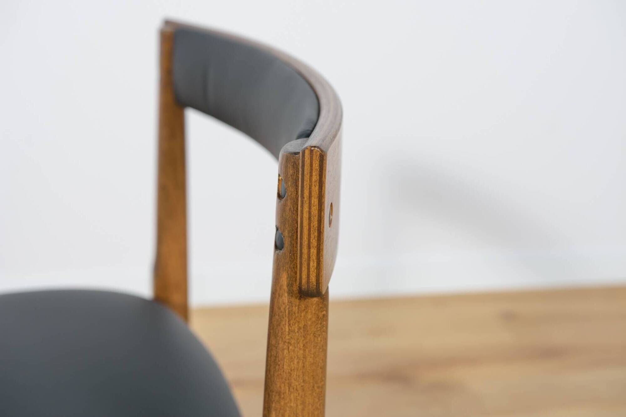 Mid-Century Round Extendable Dining Table and Chairs from McIntosh, 1960s, Set of 5