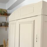 Armoire parisienne