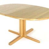 Juul Kristensen for JK Møbler oval oak extendable dining table 'Nakskov'