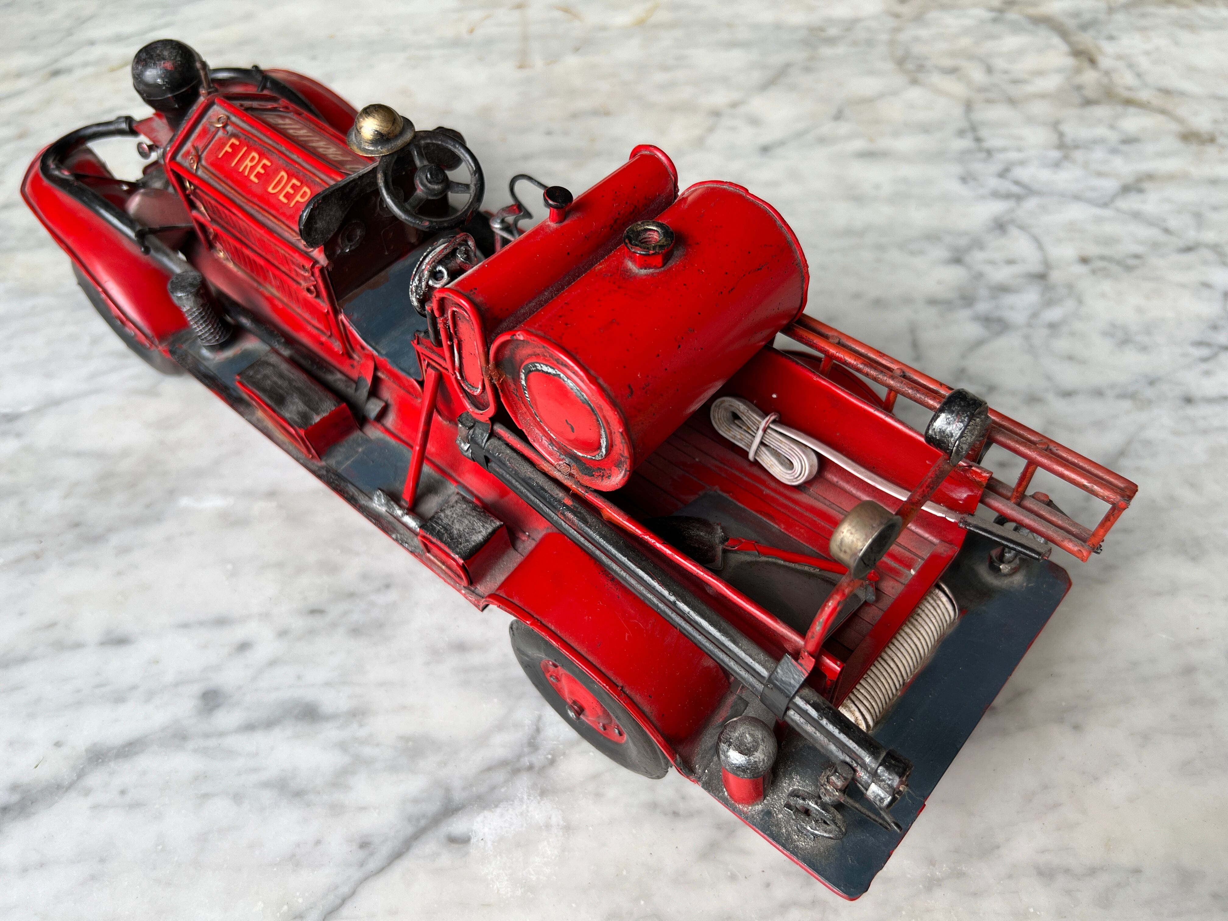 Vintage fire truck "So prairie" from 1926