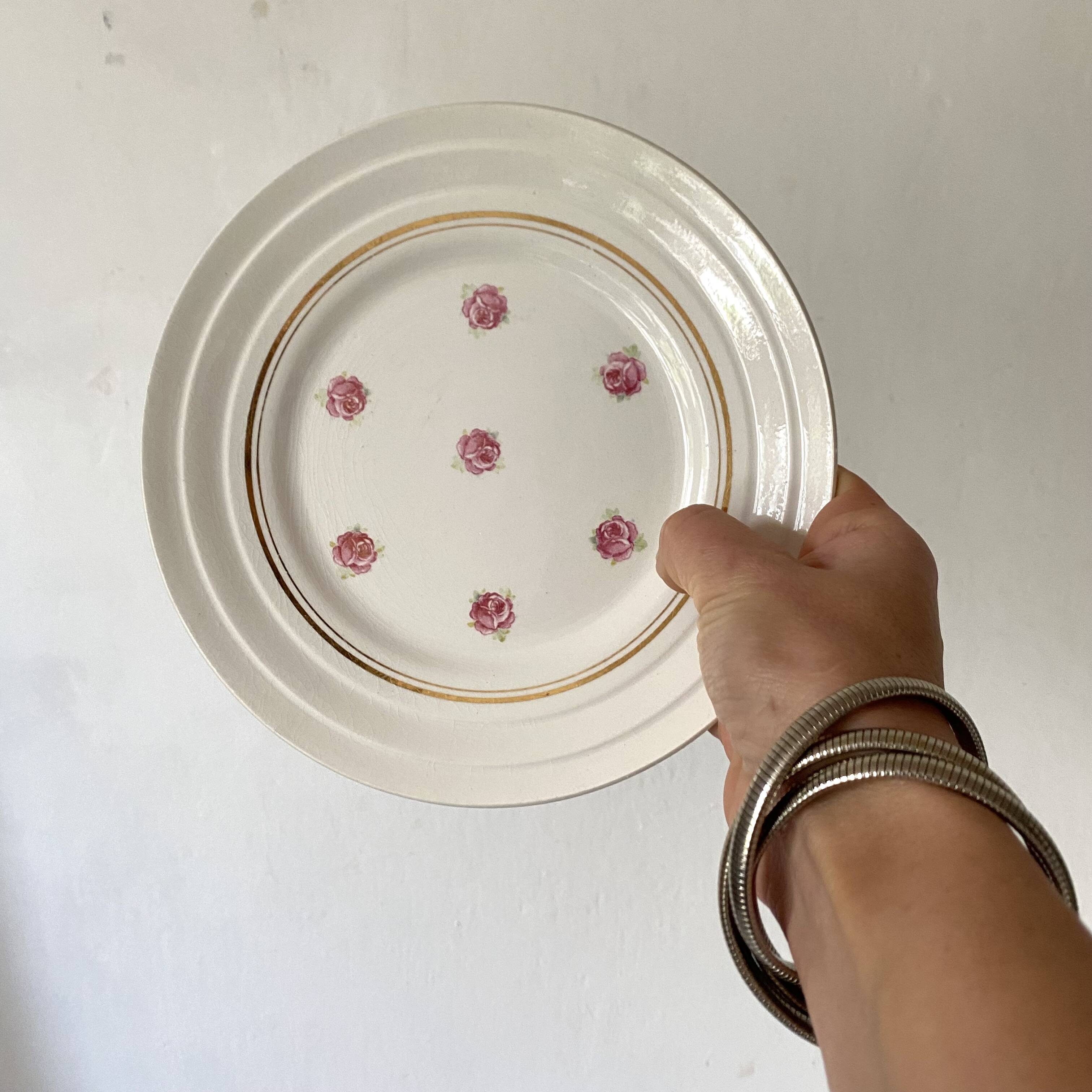 St Amand dessert plates, Roses