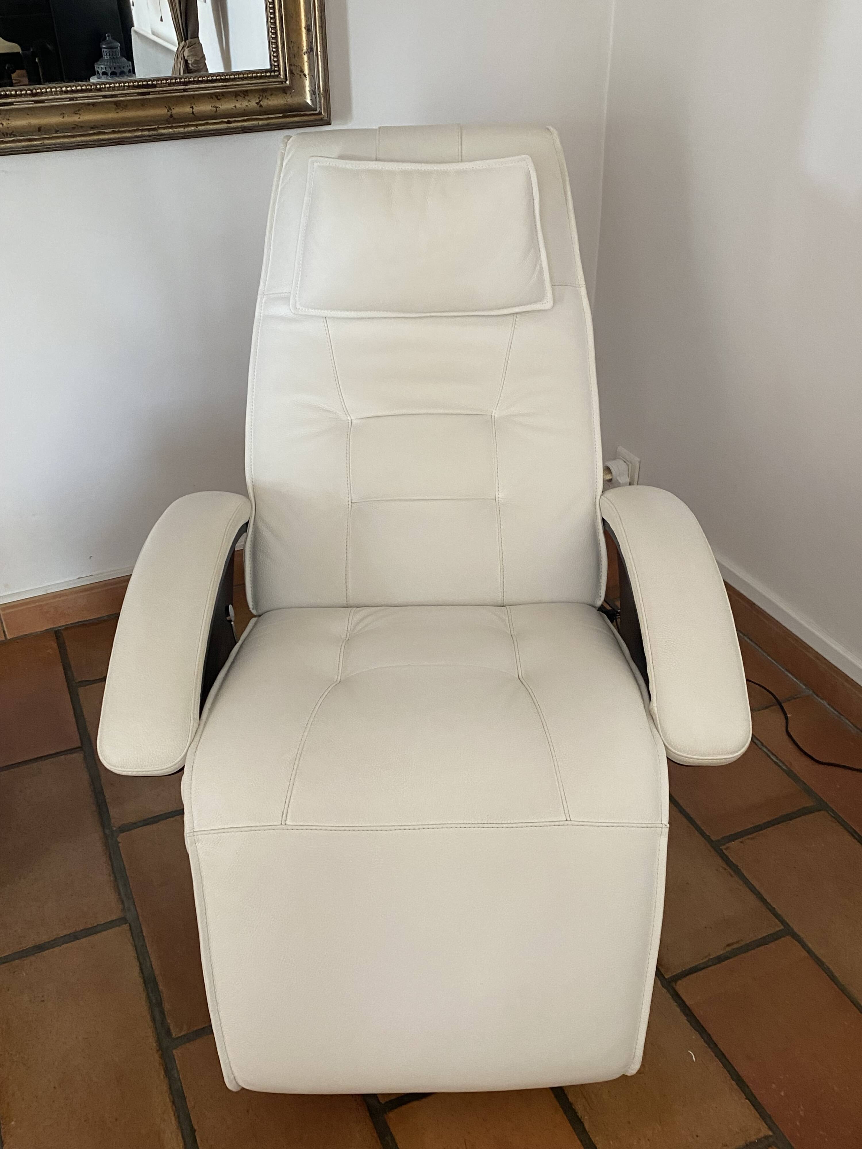 Mistral reclining armchair Roche Bobois