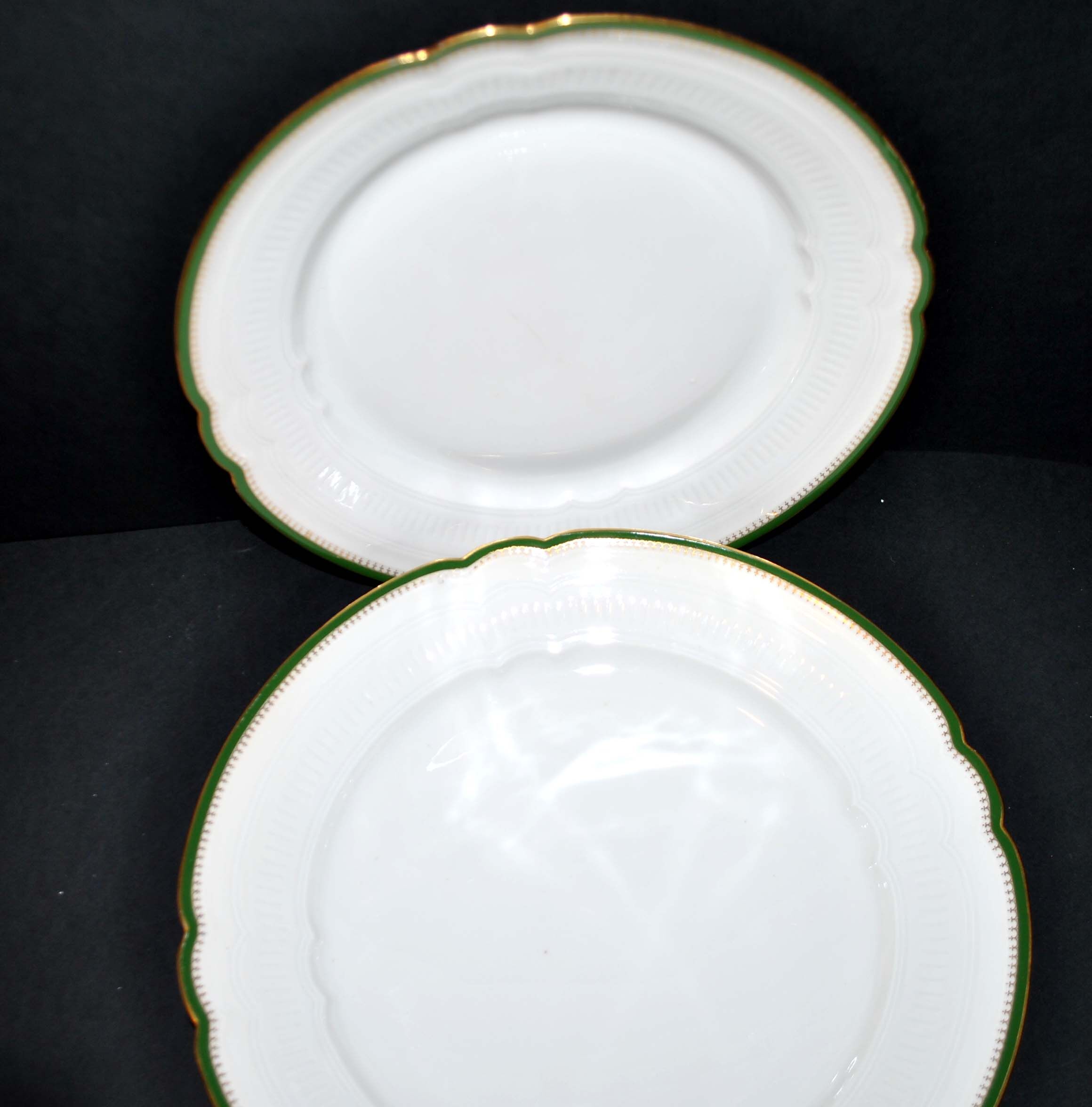 LIMOGES 2 round dishes antique chantournés in Green Gold edging porcelain "Aux Lions de Faïence Paris"