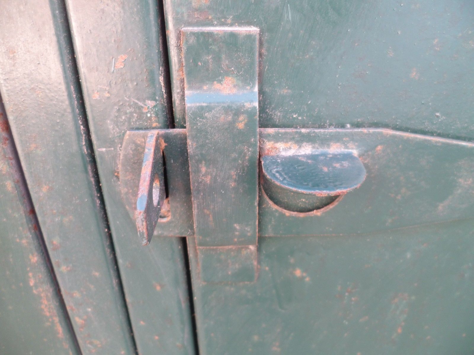 Cloakroom 3 doors 50 years