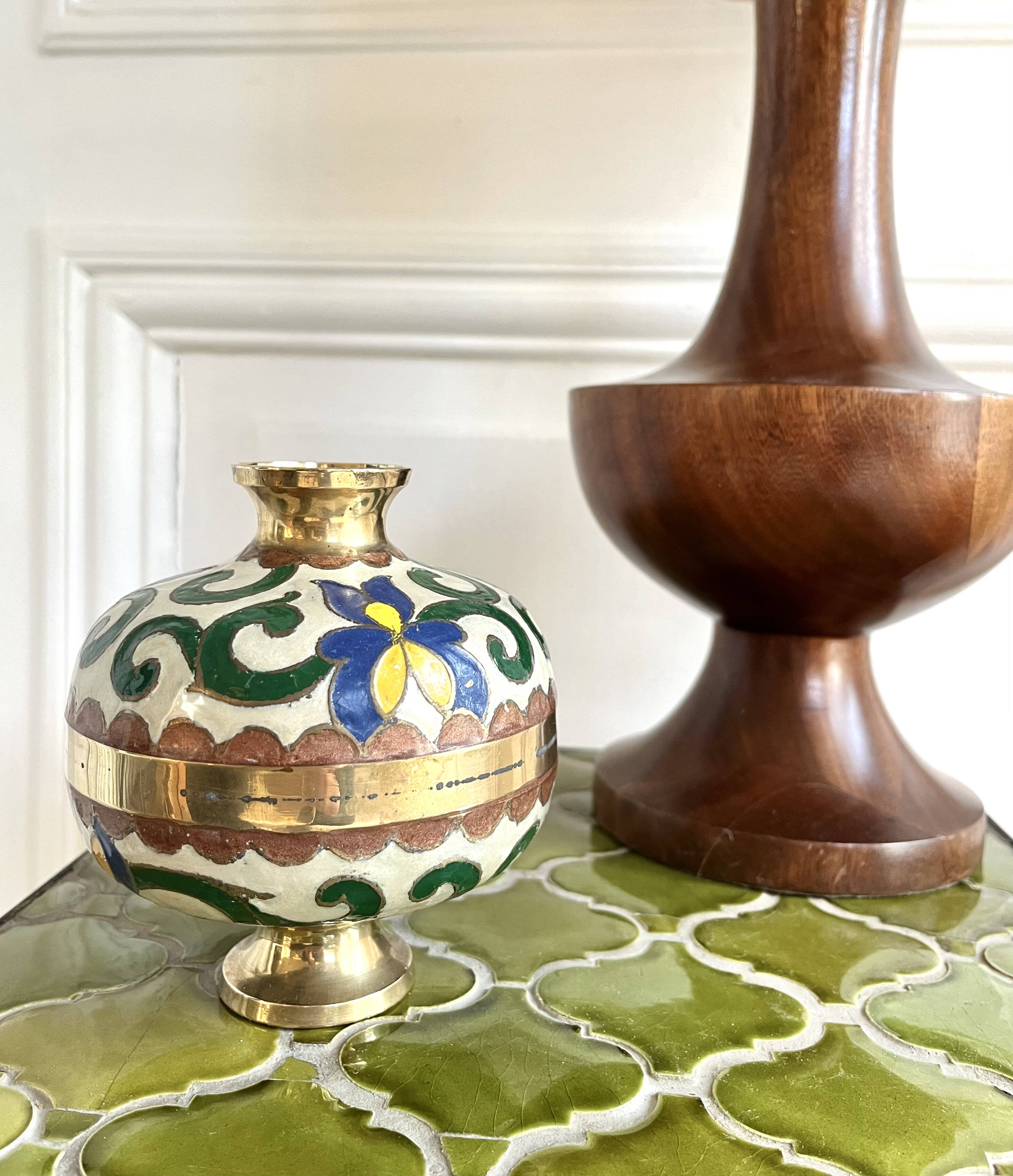 vase laiton émail cloisonné décor d'iris