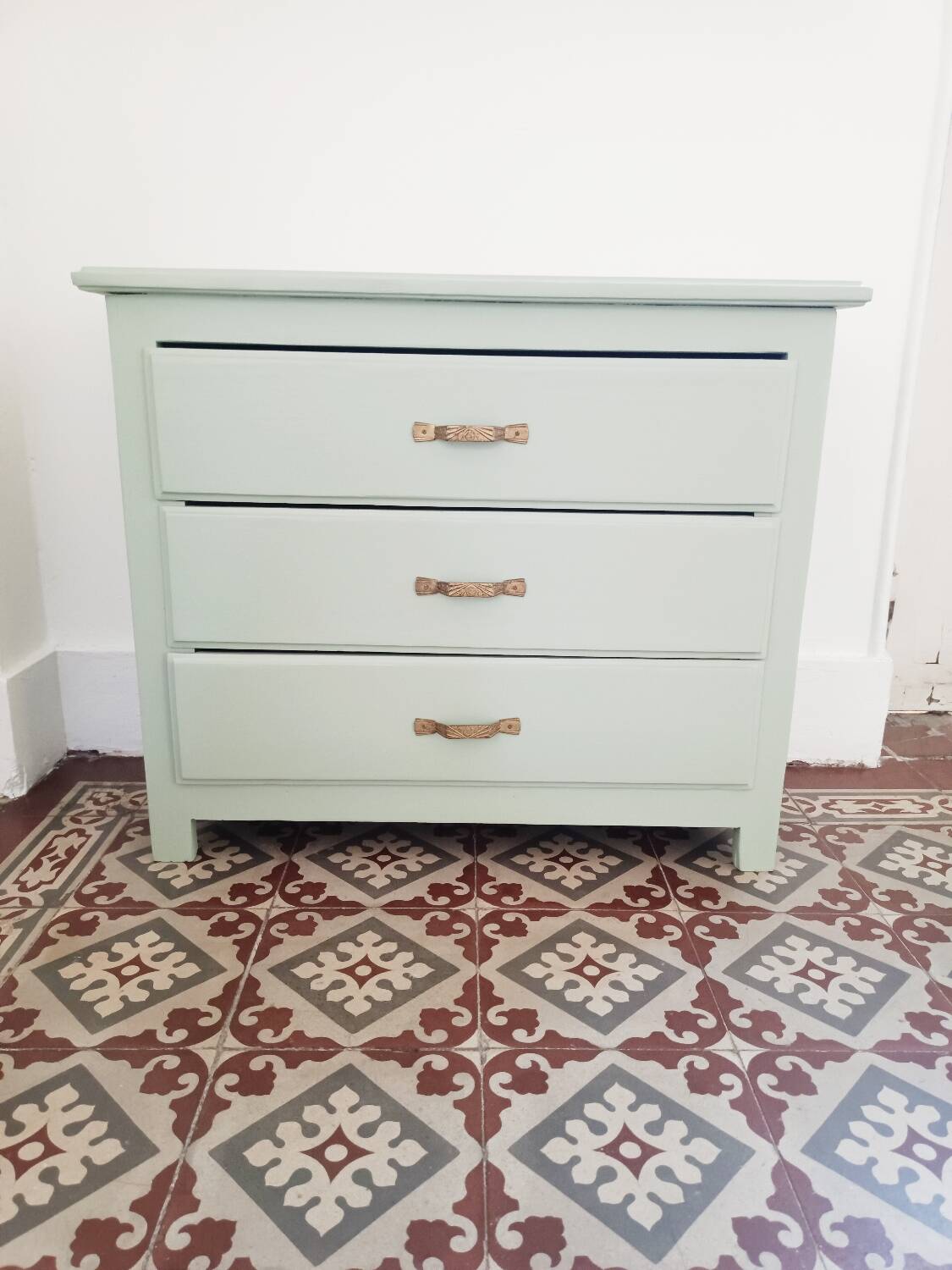 Small chest of drawers