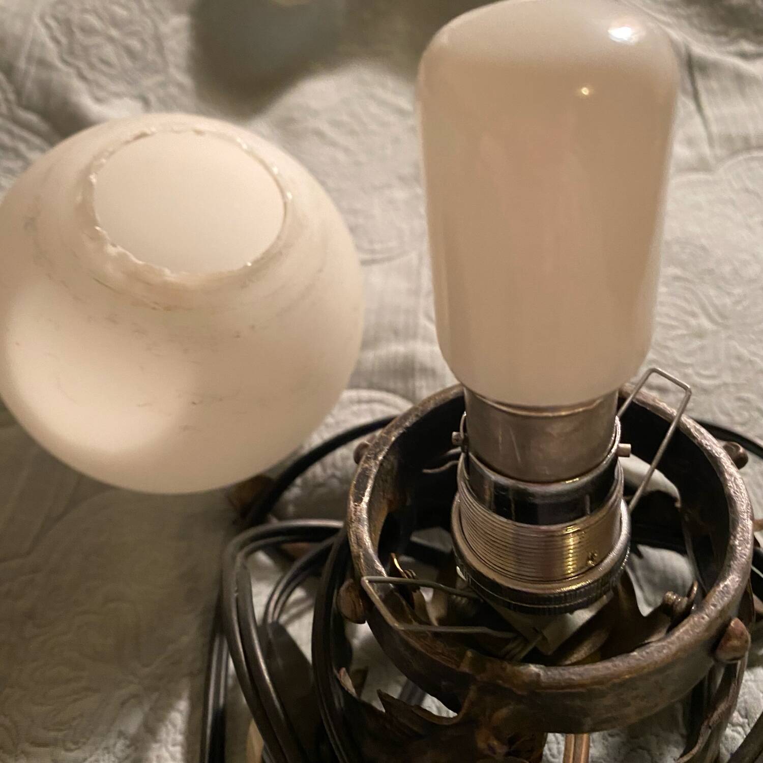 Art deco night light lamp