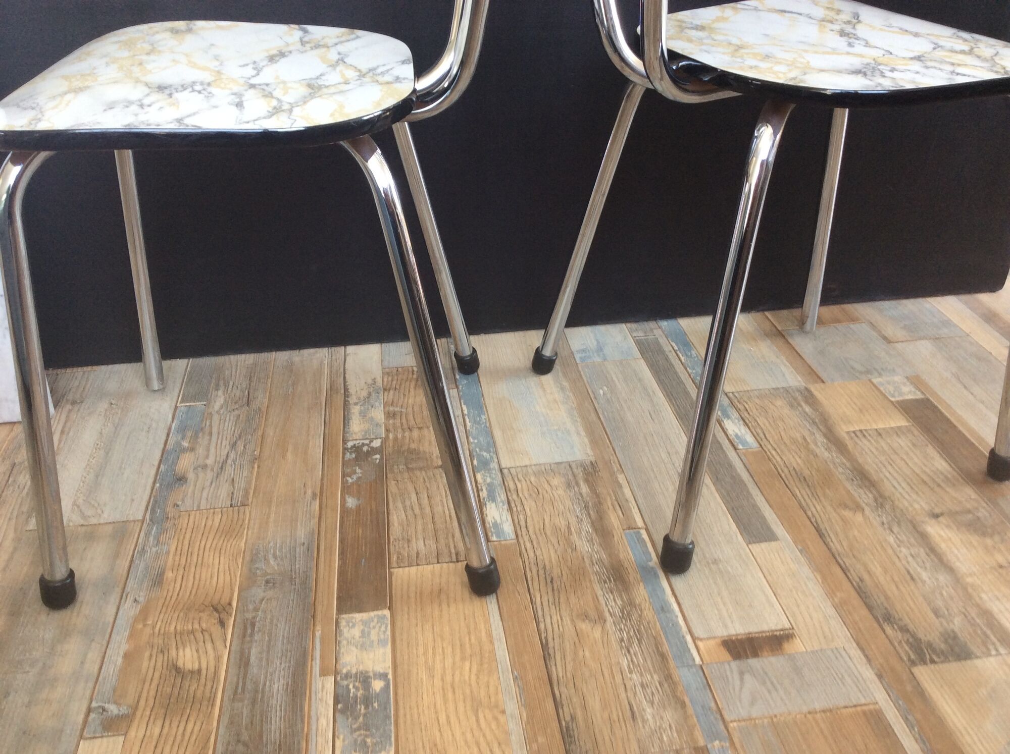 Series of 2 formica chairs marble effect of the 70s