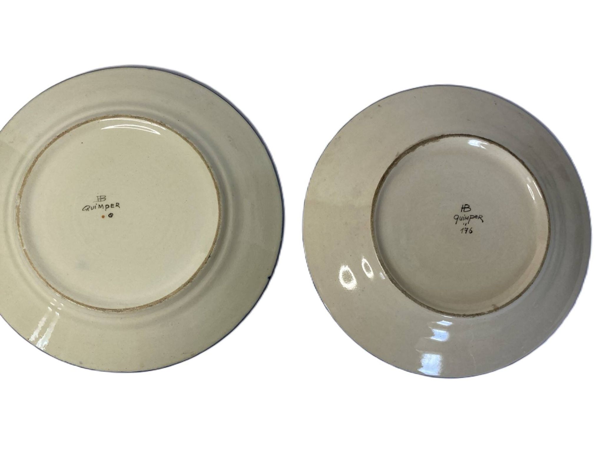 Quimper HB, paire assiettes faïence couple vers 1950