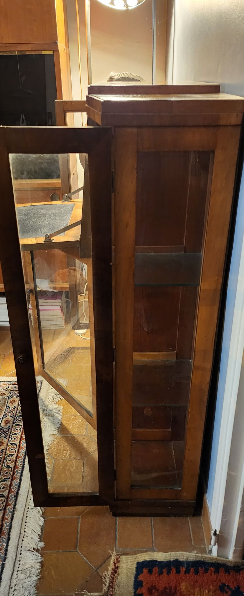 Art deco showcase bar furniture in rosewood veneer. 1930s.